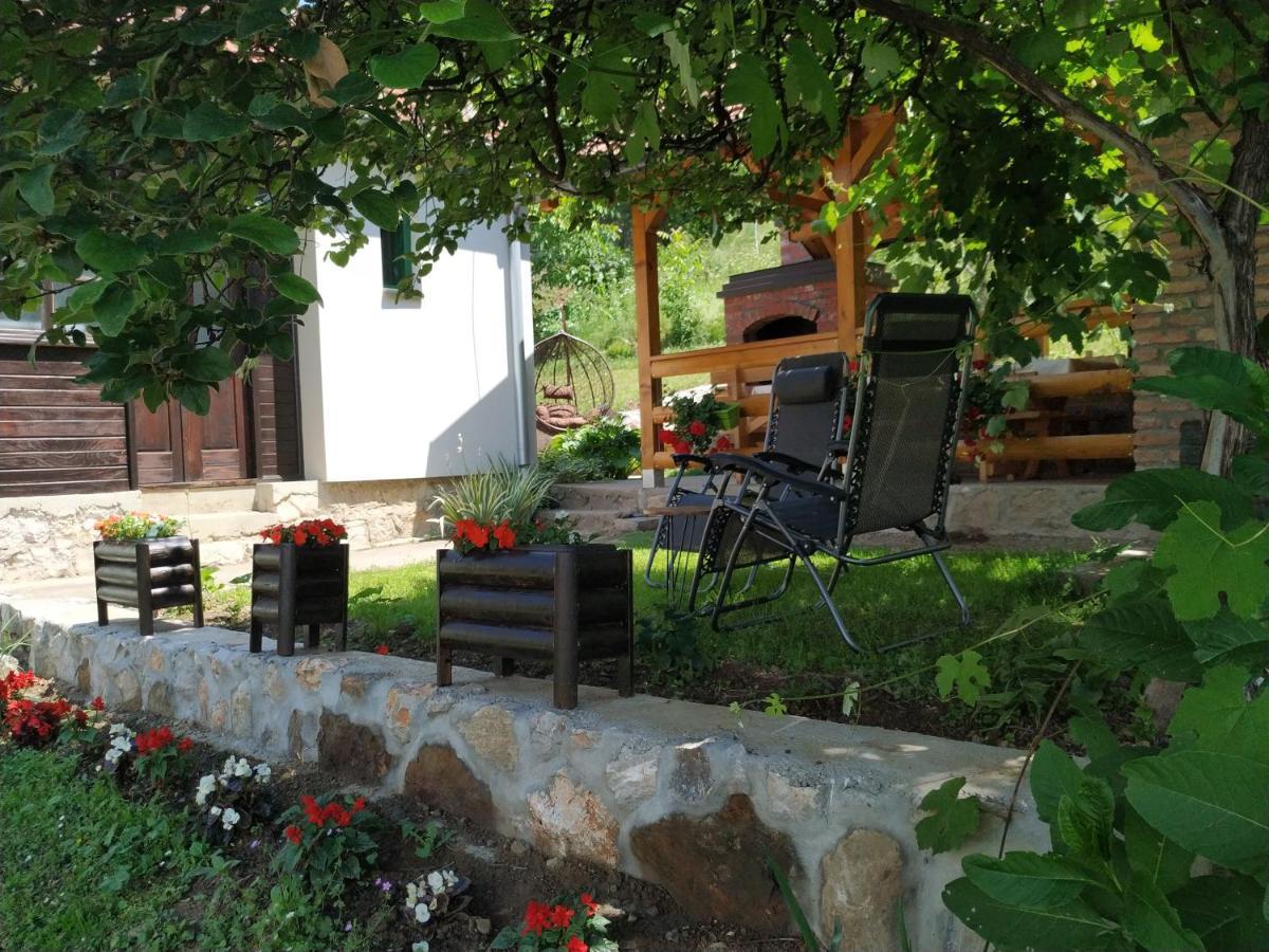 Rusticna Kuca Crvena Stena U Blizini Kucice Na Drini